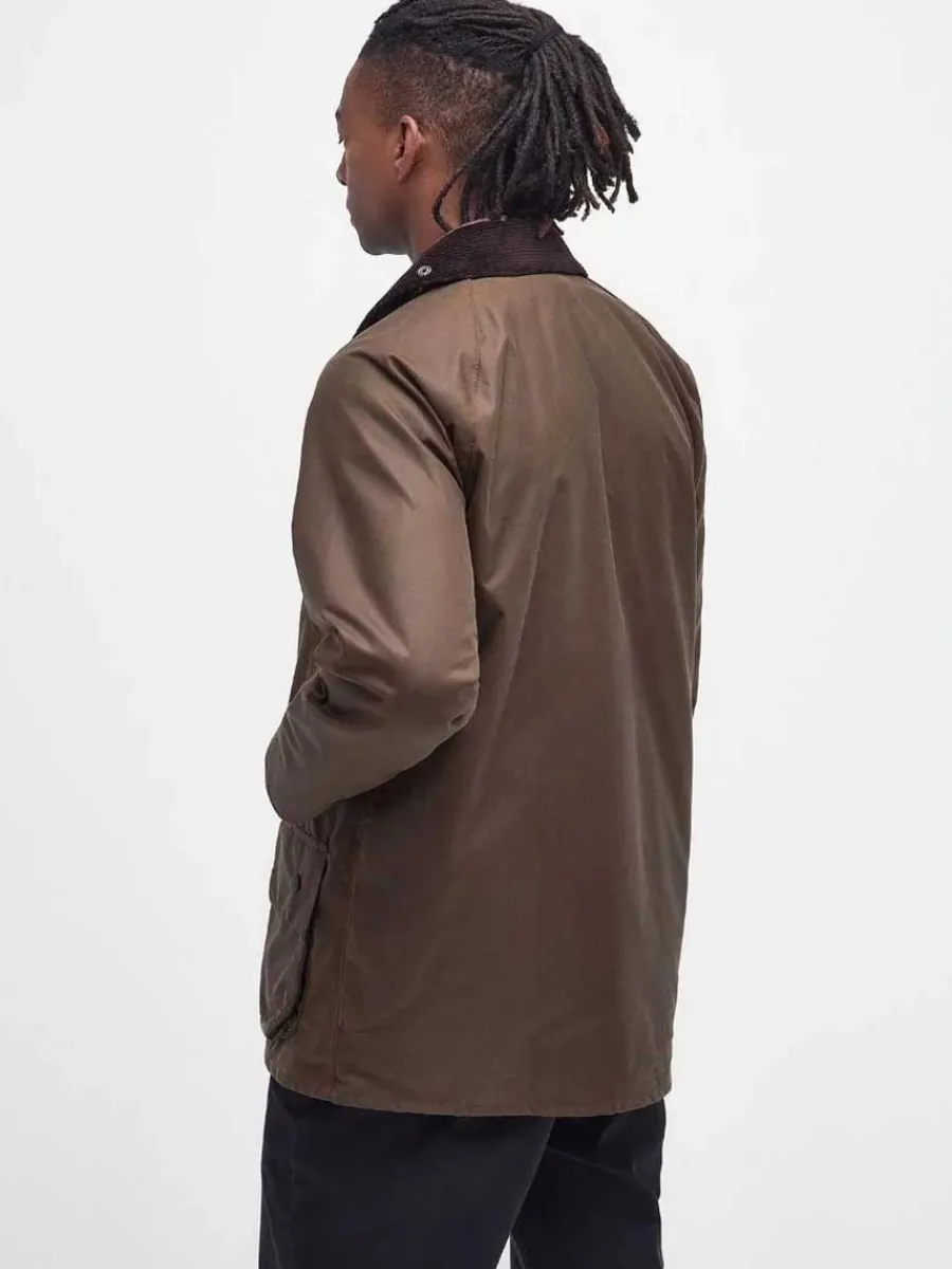 barbour_beaufort_wax_jack_3-4.webp Barbour Beaufort Wax Jacket - Mens -
