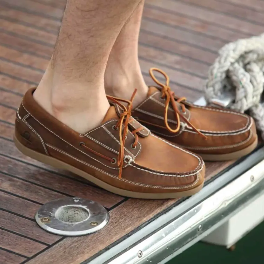 Chatham Mens Rockwell G2 Wide Fit Leather Boat Shoes - Walnut