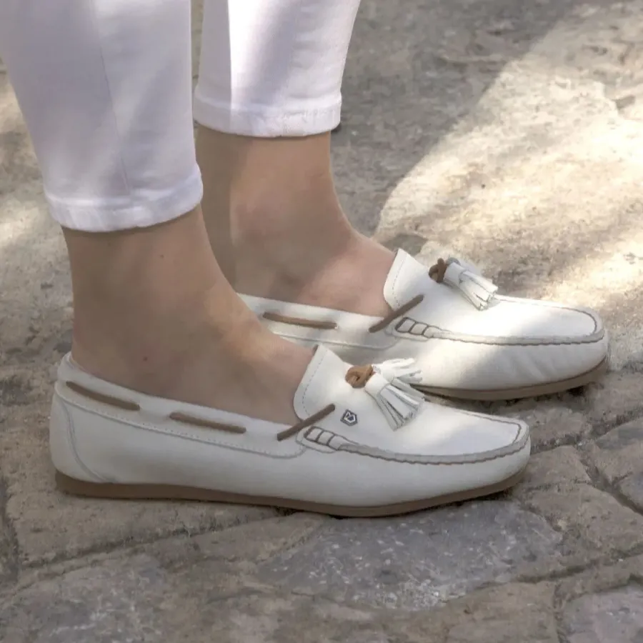dubarry_ladies_jamaica_de_1-2.webp Women Dubarry Ladies Jamaica Deck Shoes - Sail White