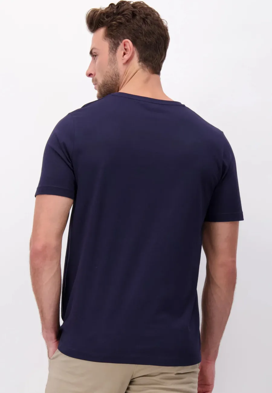 fynch_hatton_tshirt__mens_3-1.webp Fynch Hatton T-Shirt - Men's Round Neck – Navy