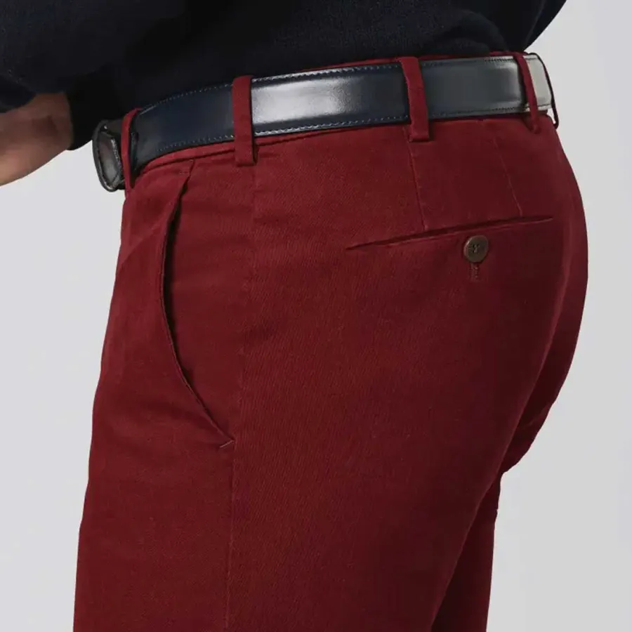 meyer_belt__stretch_leath_1-3.webp Meyer Belt - Stretch Leather -
