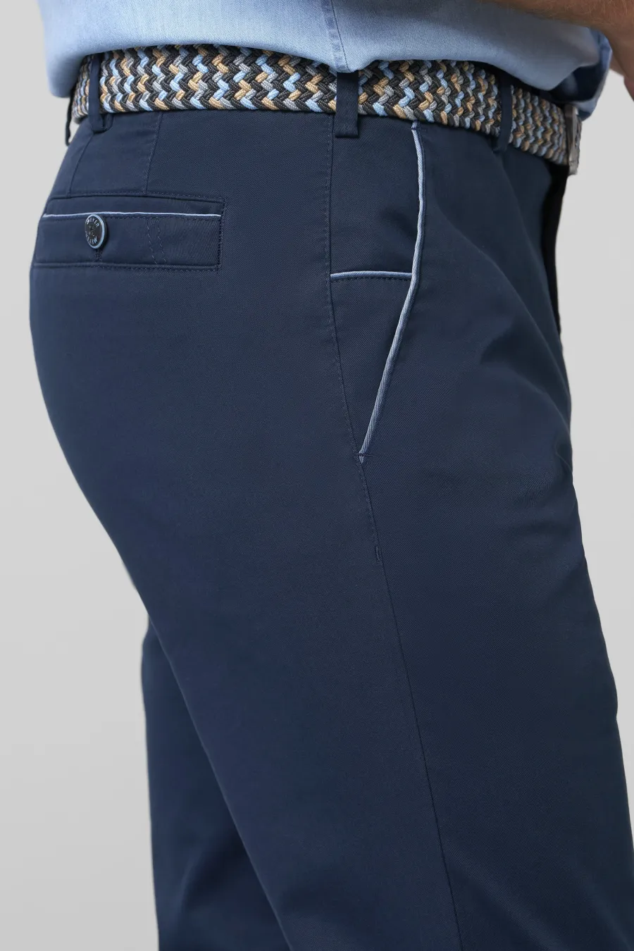 meyer_new_york_trousers___1-1.webp Meyer New York Trousers - 5054 Summer Stretch Twill Chinos -