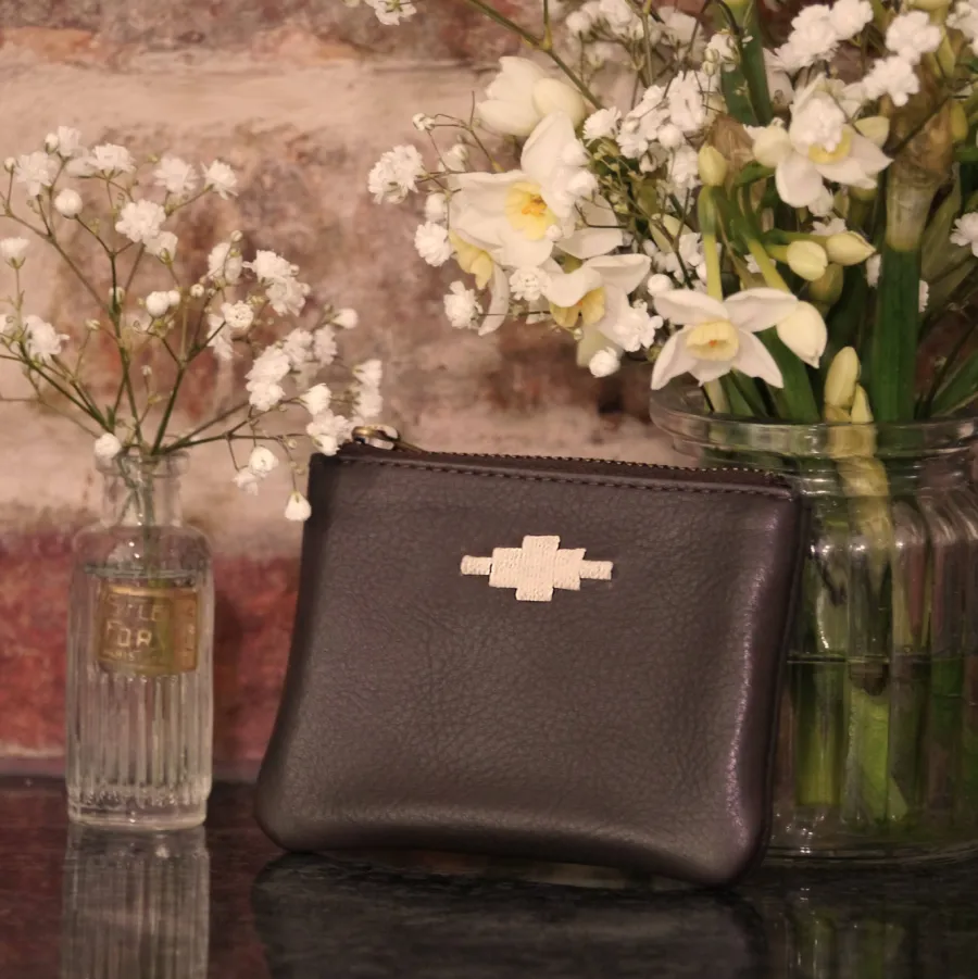 pampeano__cambio_pouch_pu_2-2.webp Women Pampeano - Cambio Pouch Purse - Brown Leather