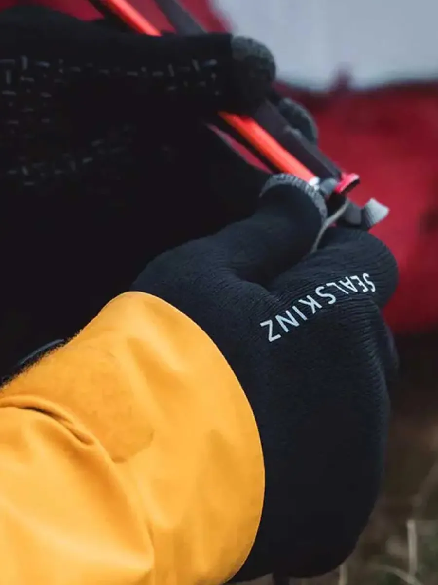 sealskinz_anmer_gloves__w_5.webp Sealskinz Anmer Gloves - Waterproof All Weather Ultra Grip Knitted Glo