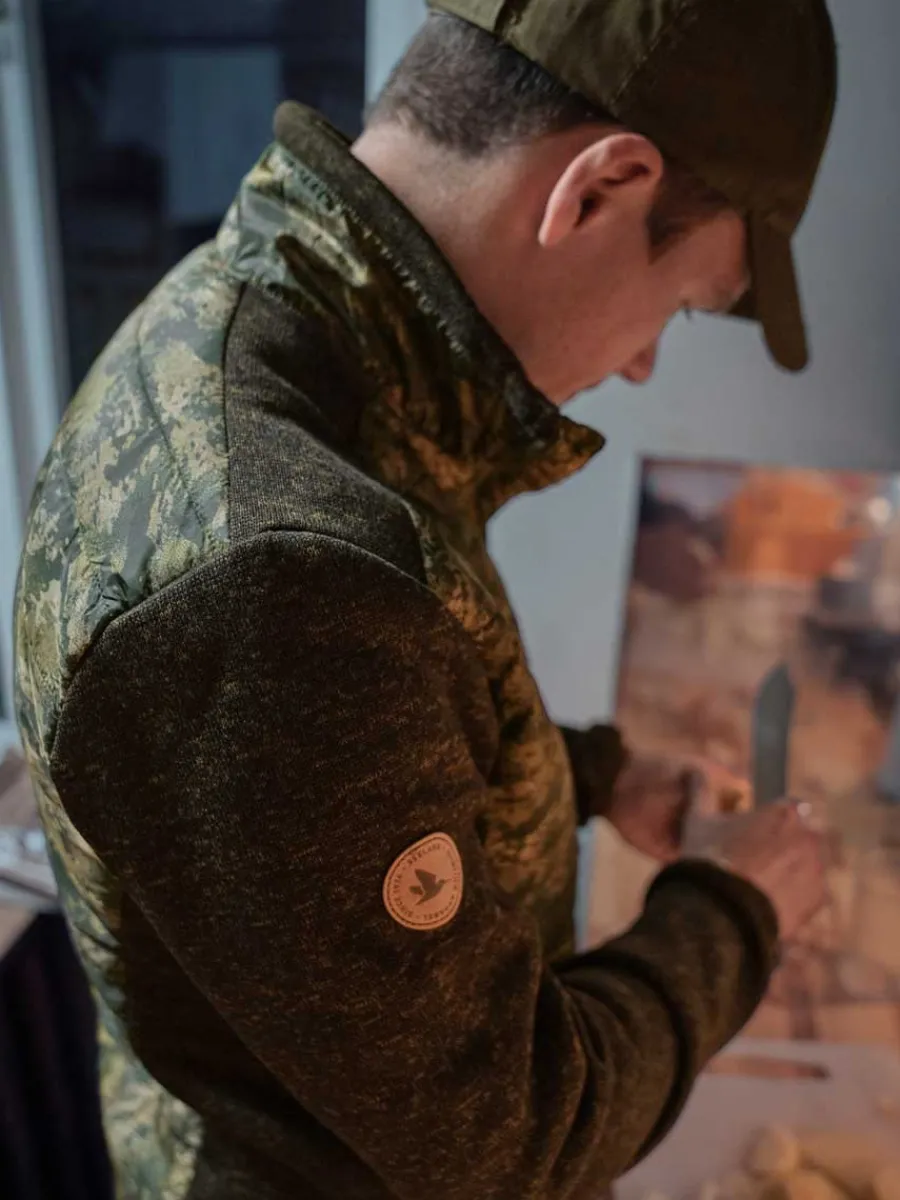 seeland_theo_hybrid_camo__1.webp Seeland Theo Hybrid Camo Jacket - Mens - Pine green & InVis green