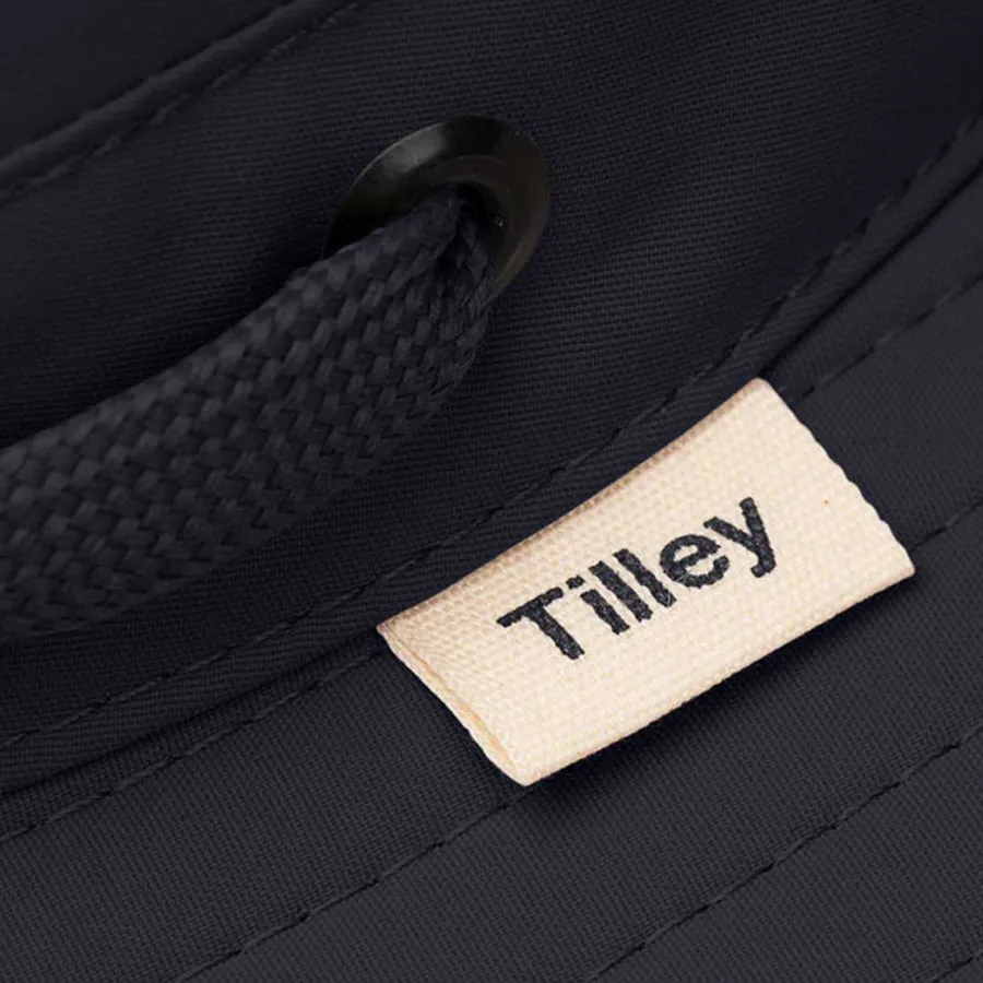 tilley_ltm_airflo_broad_b_6.webp Women Tilley Hats TILLEY LTM6 AIRFLO Broad Brim - Midnight Navy