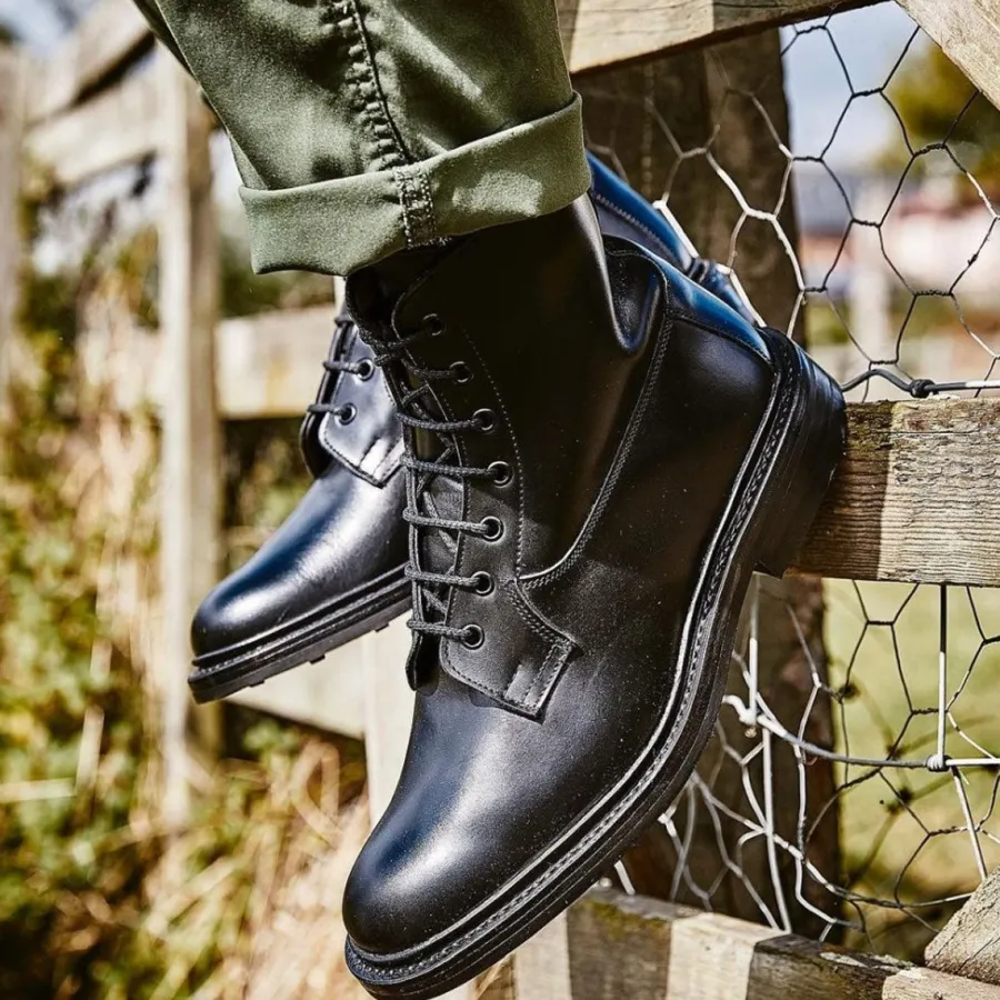 Tricker's TRICKER'S Burford Boots - Mens Dainite or Leather Sole - Black Calf