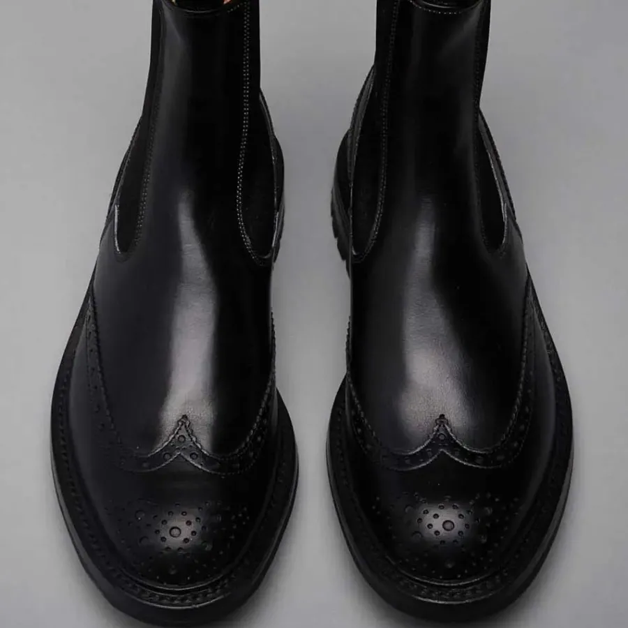 trickers_henry_boots__men_3-2.webp Tricker's TRICKER'S Henry Boots - Mens Commando Sole - Black Calf